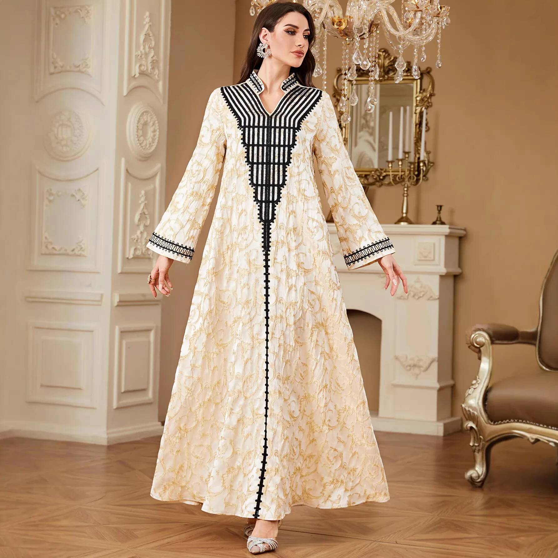Urban Ethnic Fashion - Vestido Bordado com Decote em V