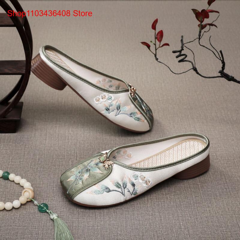 Novos Chinelos Bordados para C - Ethnic Fashion In avaliação e preço