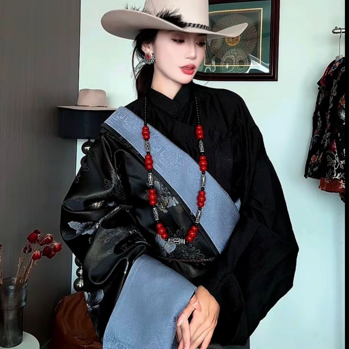 Novo Traje Tibetano Feminino d - Ethnic Fashion Shoot avaliação e preço