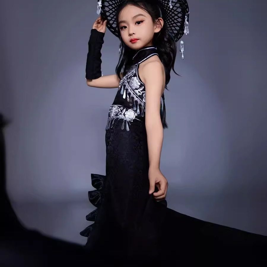 Terno infantil saia de trilha, - Ethnic Dress Fashion Show avaliação e preço